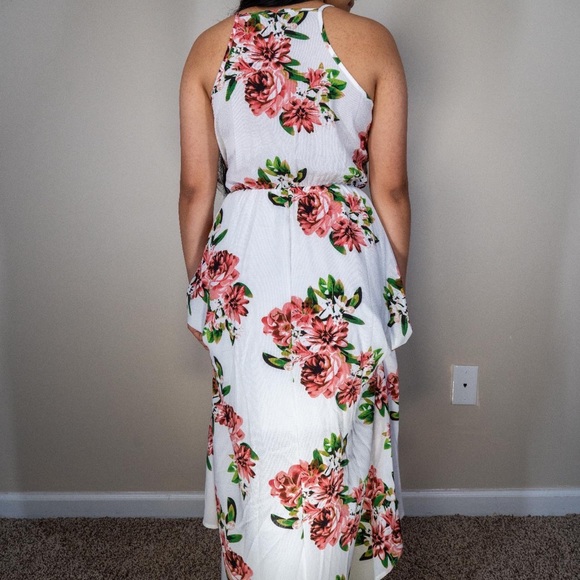 Dream of Me floral maxi dress size Small. - Picture 2 of 10